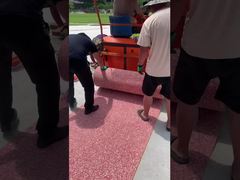 Video pemasangan jalur lari semi-prefabrikasi